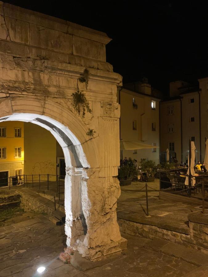 Appartamento Trieste San Giusto Exterior foto